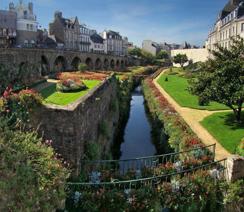 Appartement Spacieux Au Calme Vannes Exterior foto